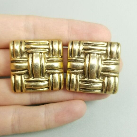 Vintage Gold Tone Square Shape Clip On Earrings, Woven Braided Design, Estate - Picture 1 of 6